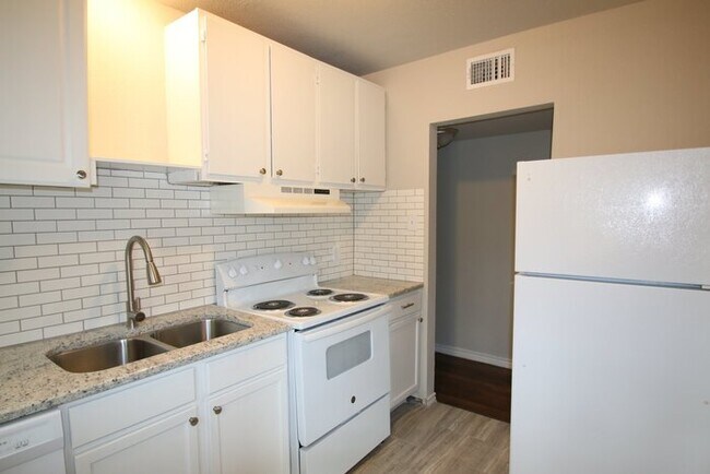 Foto del edificio - 321 SE 13th St