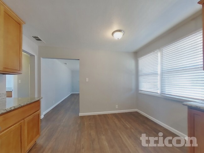 Foto del edificio - 2316 Viola St