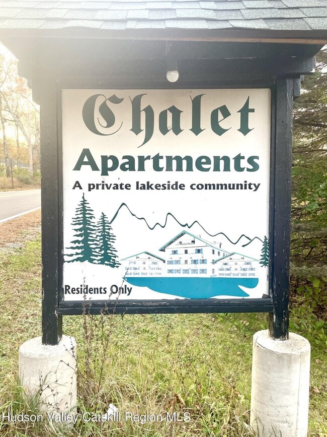 Building Photo - 866 Mountain Ave