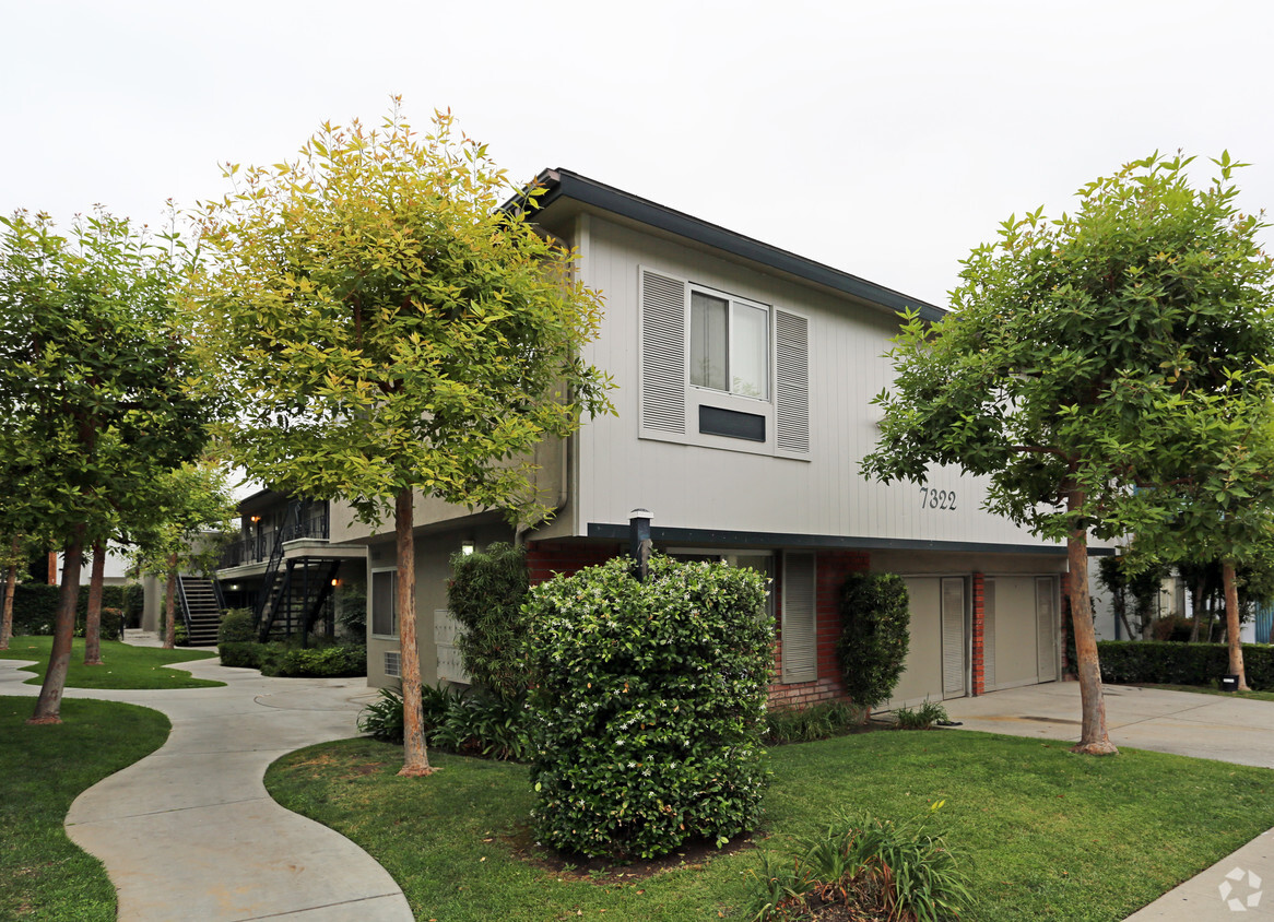 Foto principal - Newlin Village Apartments