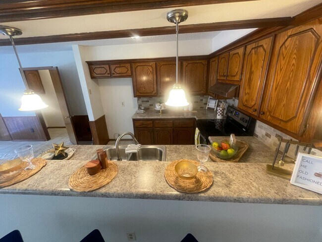 Photo - 200 0ff your move in by 7/15! 3 bed 2 bath... House