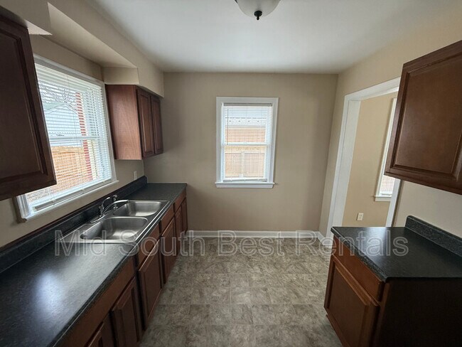 Foto del edificio - 1445 Catherine St