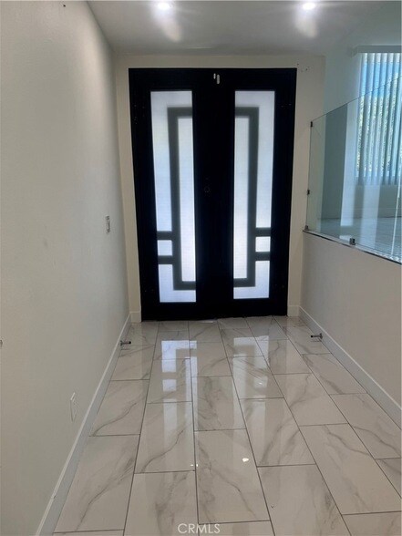 Foto del edificio - 7127 White Oak Ave