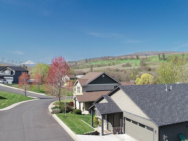 Building Photo - 2539 Jordan St