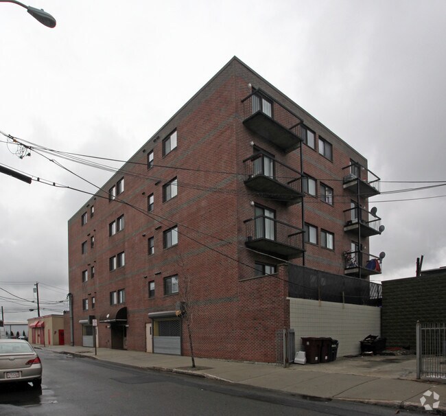 11 Langdon St, Everett, MA 02149 Apartments Everett, MA