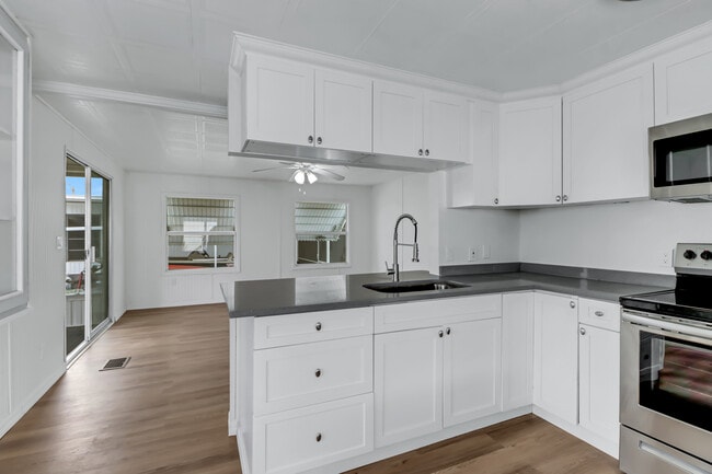 Encimeras de granito - 243 Tangerine Dr