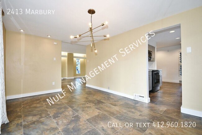 Building Photo - 2413 Marbury-