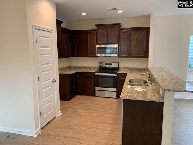 Foto del edificio - 960 Bergenfield Ln