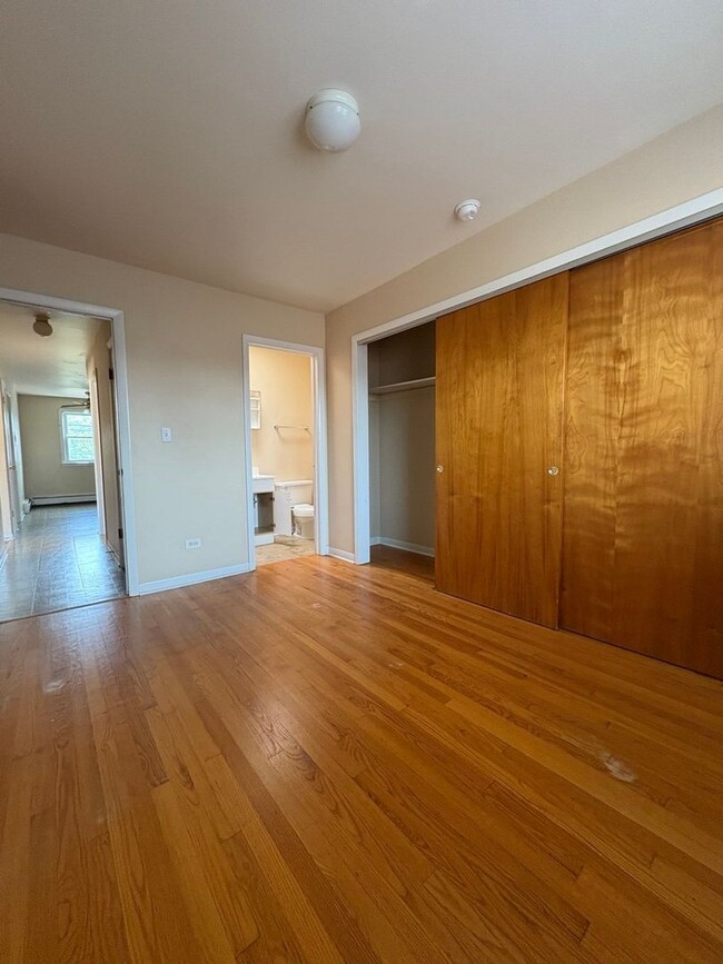 Foto del edificio - 2674 Clarke St