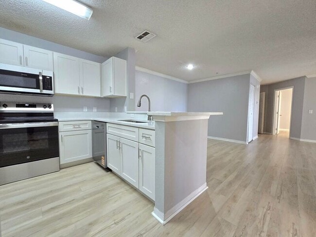 Foto del edificio - 4240 Summer Landing Dr