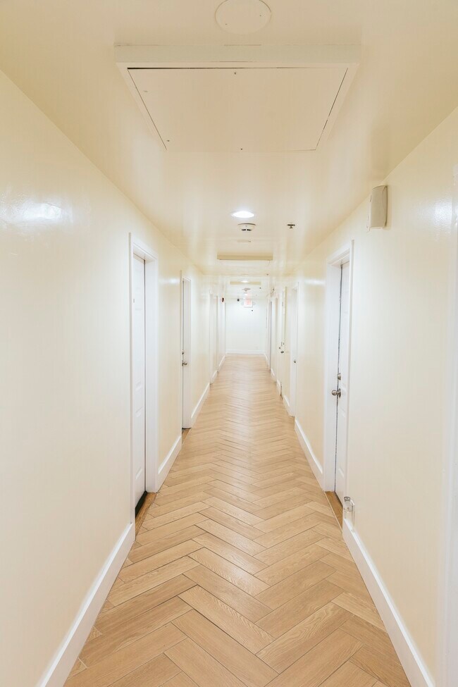 Hallway - 2320 N Dixie Hwy