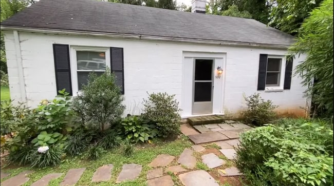 Outside - 930 Hemlock Ln