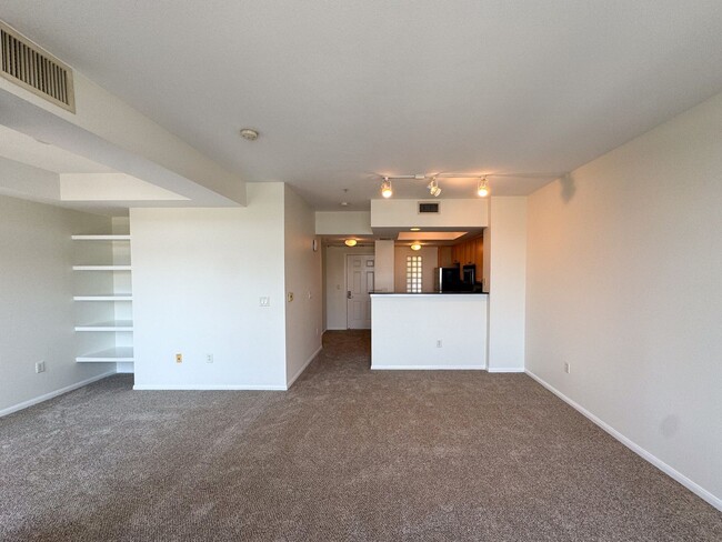 Foto del edificio - Bankers Hill - Spacious Studio/1 Bath With...