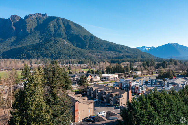 Building Photo - Mount Si