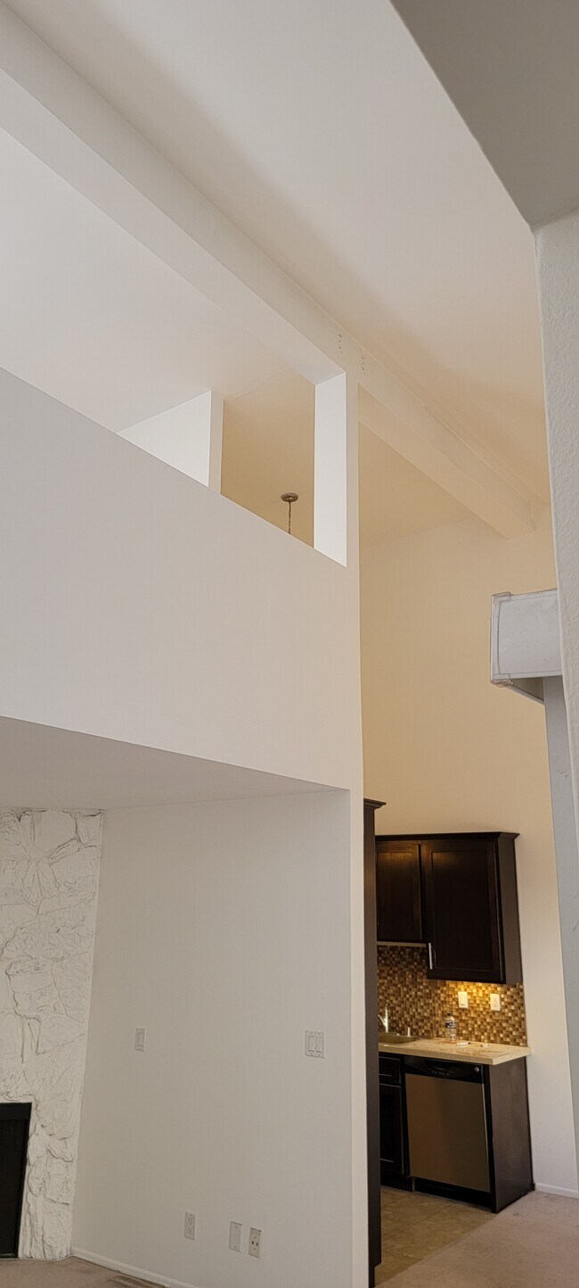 Fireplace/Loft - 5435 Kester Ave