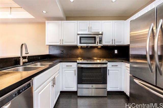 Building Photo - 92-1475-1475 Aliinui Dr