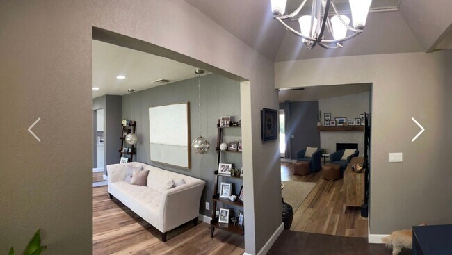 Building Photo - Lovely 3 Bedroom / 2 Bathroom for rent $2,795