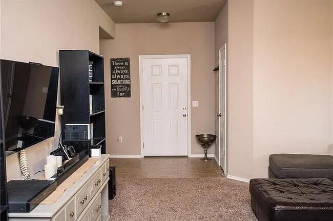 Foto del edificio - 2921 Thompson Farm Ln