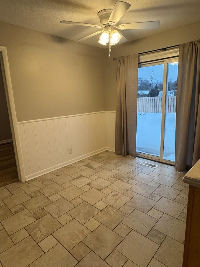 Foto del edificio - 5111 Cleveland Ave