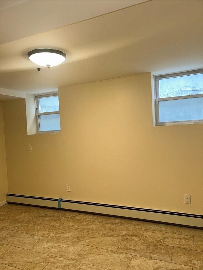 Building Photo - 347 Martense St