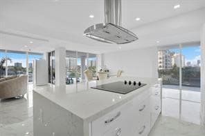 Photo - 18645 Turnberry Way Apartment