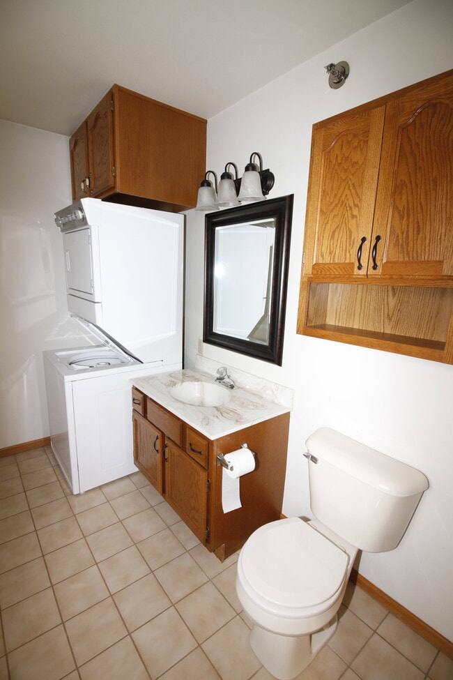Foto del edificio - 1527 Clarence Ct