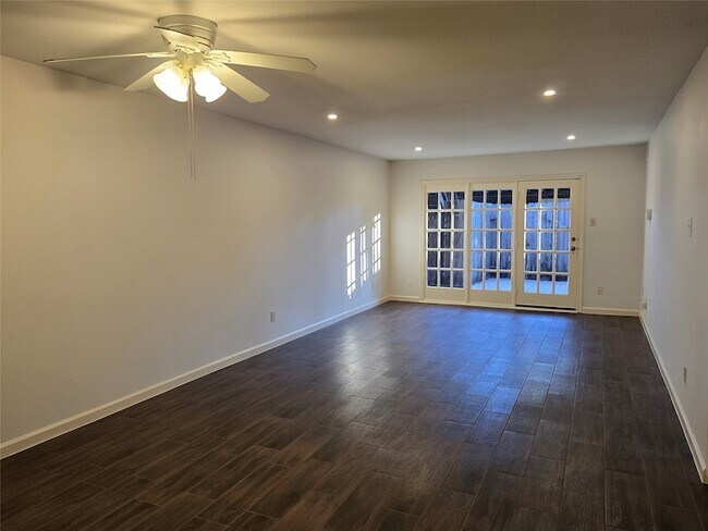 Foto del edificio - 856 Wax Myrtle Ln