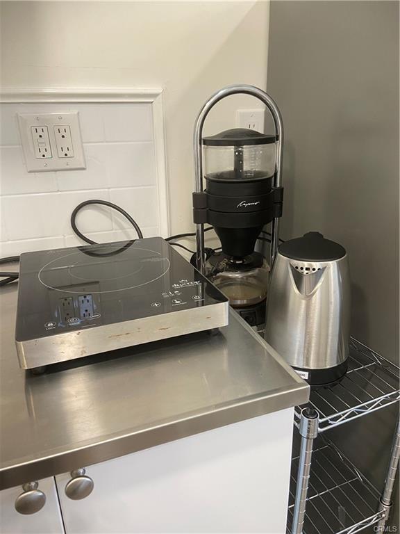 Foto del edificio - 15202 Lorne St