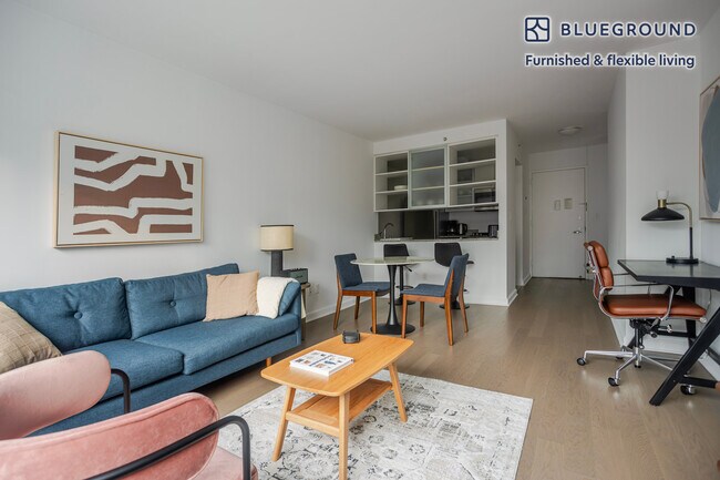 Foto del edificio - 500 W 56th St