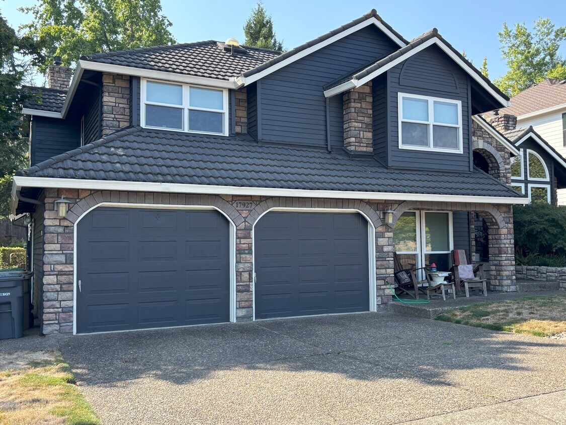 Foto principal - 17927 Ridge Lake Dr