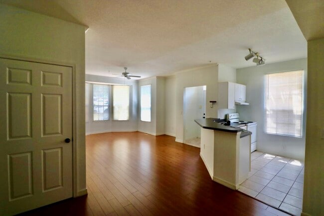 Building Photo - 6408 Raleigh St