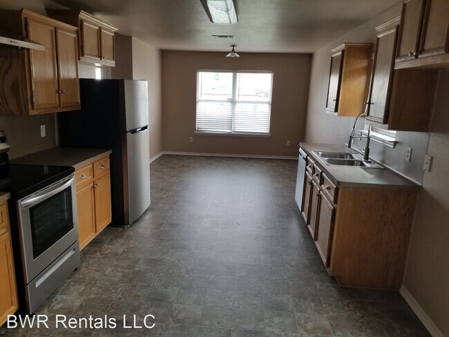 Foto del edificio - 4 br, 2 bath House - 500 VIOLA DRIVE