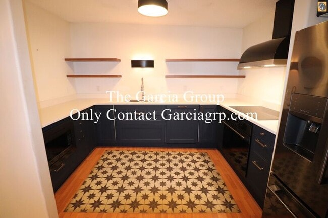 Foto del edificio - 2393 SW Park Pl