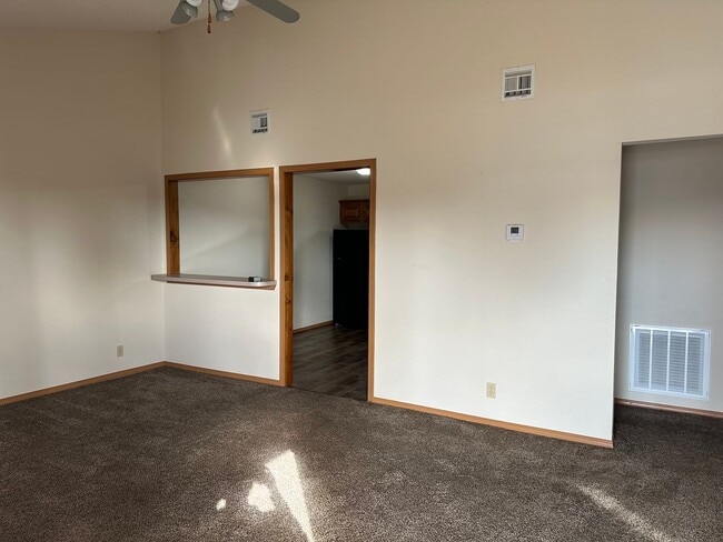 Building Photo - 7113 SE 66th Terrace