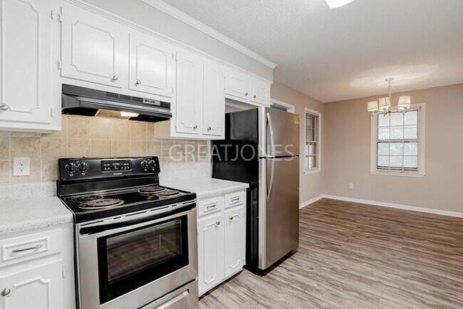 Building Photo - 224 Elberta Dr