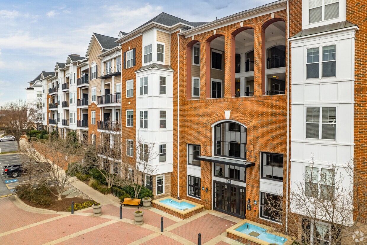 The Fitz at Rockville Town Center - 501 Hungerford Dr Rockville, MD 20850 |  Apartments.com, image size:1240x826