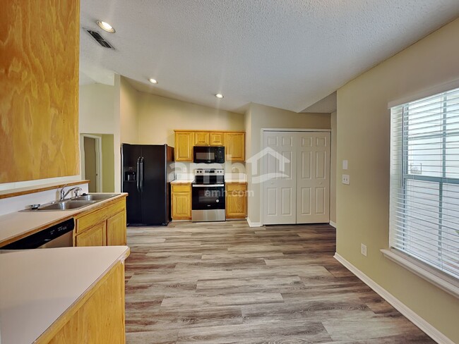 Building Photo - 3080 Golden Pond Blvd