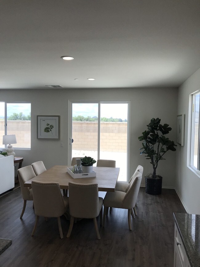 Foto del edificio - 1615 Hereford Way