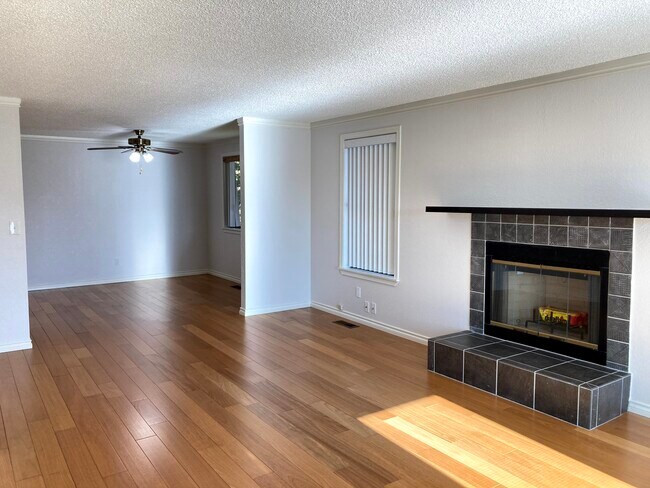 Foto del edificio - 8837 20th Ave SW