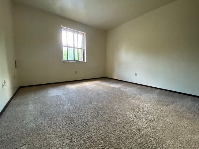 Foto del edificio - Amazing One Bedroom on the Second Floor! B...