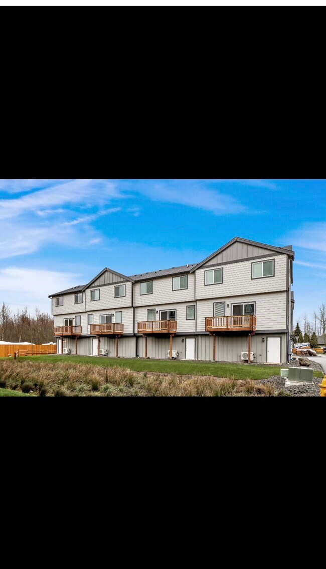 Building Photo - 6170 Portal Way