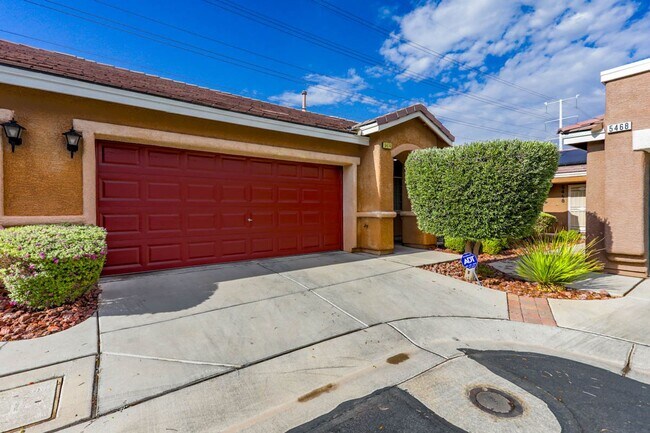 Foto del edificio - Beautiful, Single Story, 2 bed, 2 bath, To...