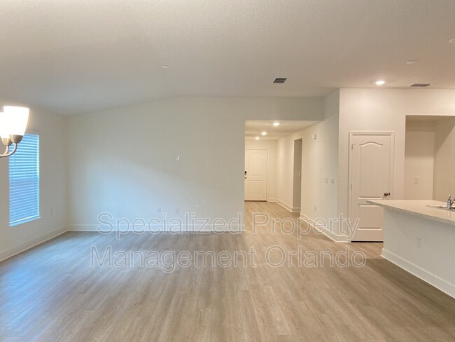 Building Photo - 1383 Pompay Dr