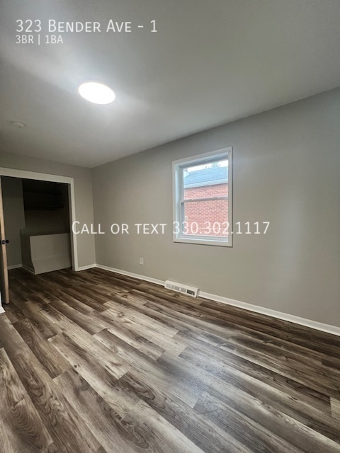 Building Photo - Completely remodeled upper level apartment...