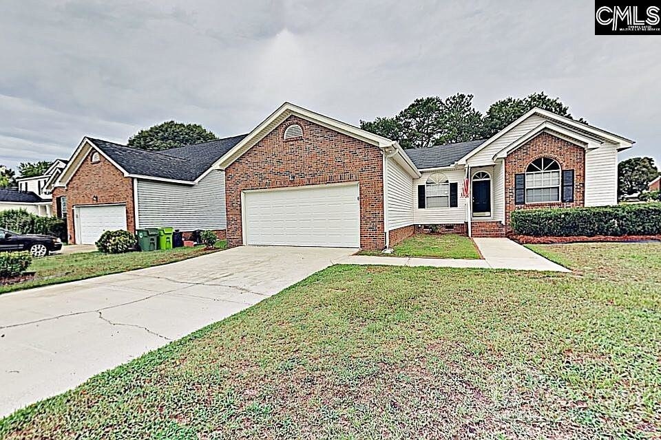 Primary Photo - 113 Carriage Oaks Dr