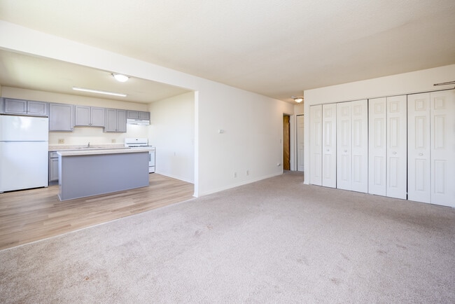 Building Photo - Brambury Ridge Apartments