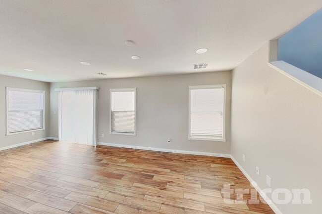Building Photo - 102 Health Aster Ct