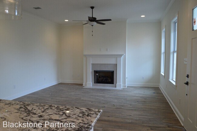 Foto del edificio - 3 br, 2 bath House - 15032 Shenandoah View CT
