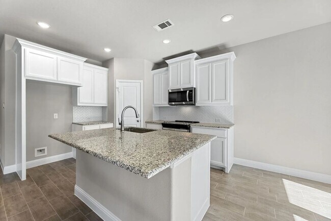 Foto del edificio - 2110 Briarwood Dr