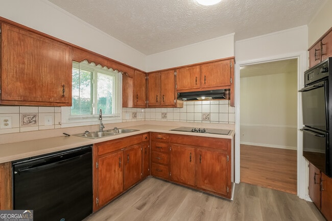 Foto del edificio - 3518 Sandy Woods Ln